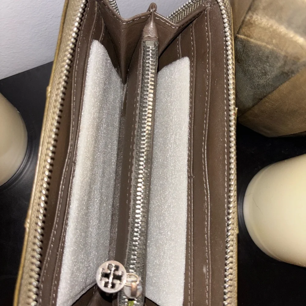 Tory Burch chic tory